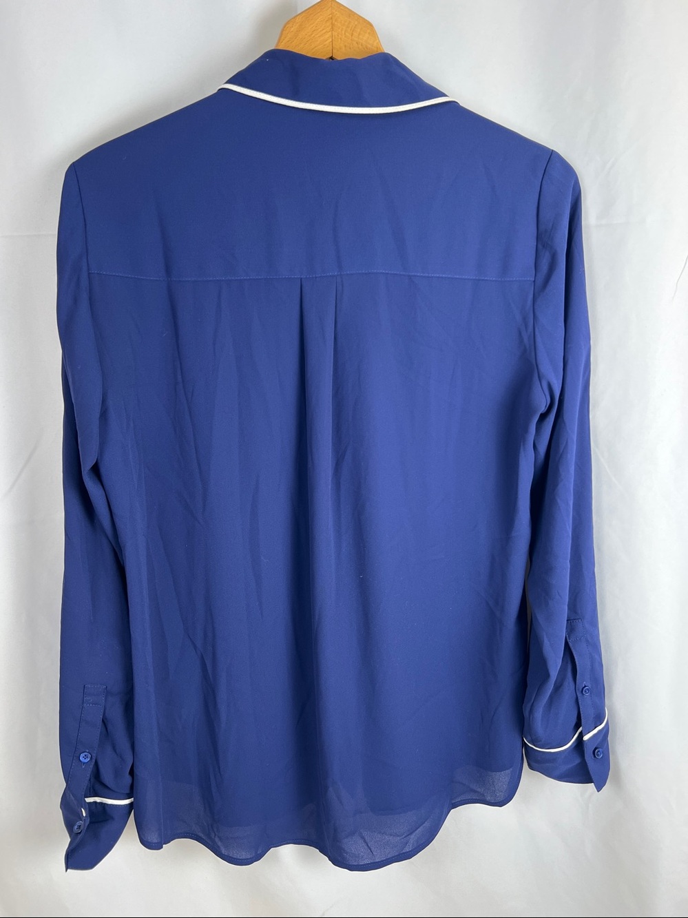 Express - NWT- The Portofino Shirt -  Navy Contrast Trim Blouse - Picture 7 of 12